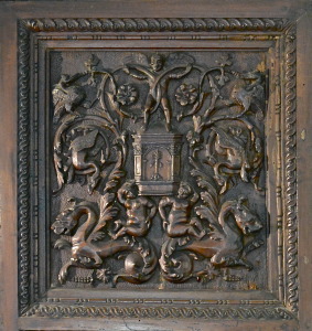 Formella porta del 1517 con lo stemma Tagliavia
