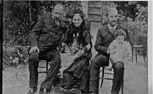 Camillo de Gregorio Stazzone, con la madre Cecilia, il figlio Antonio con Camillo. 1889